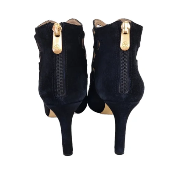 Adrienne Vittadini Nidia Women's Black Suede Leather Laser Cut Ankle Boots 7 - Picture 6 of 16